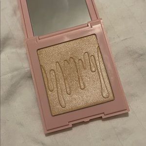 Kylie Cosmetics “Ice Me Out” Highlighter